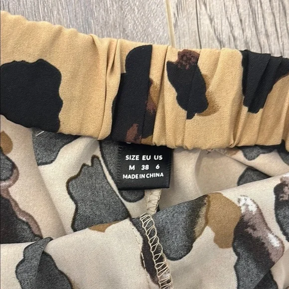 SHEIN Leopard Print Two-Piece Set - Picture 5 of 8